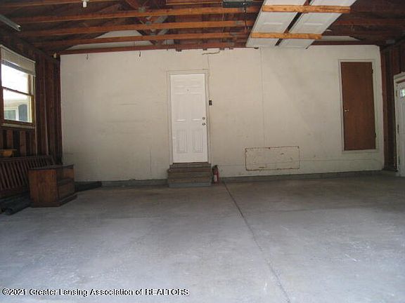 4th image of 2645 Greencliff Dr