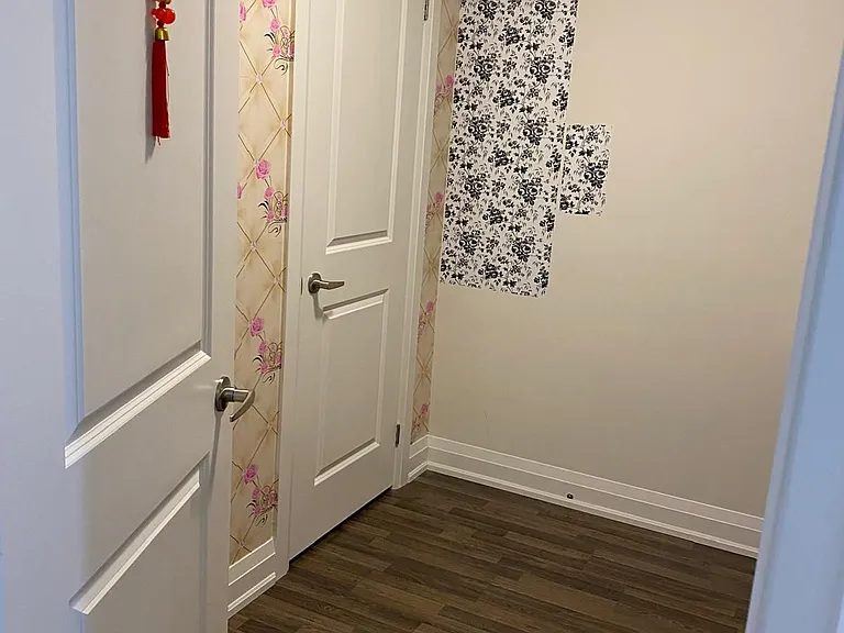 1762 A Lawrence Ave W #1 — Photo 6