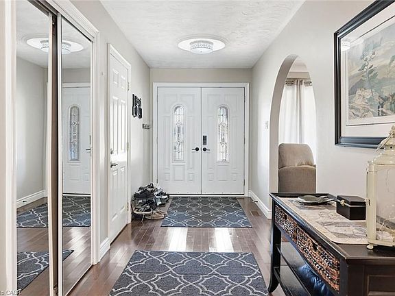 4th image of 309 Hawkridge Ave