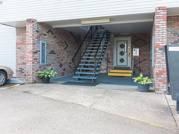 2nd image of 311 NE 85th St Unit L