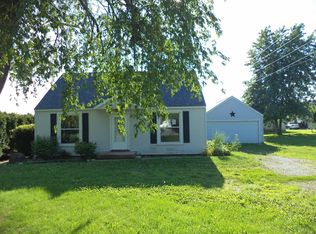 401 S Vine St, Heyworth, IL 61745