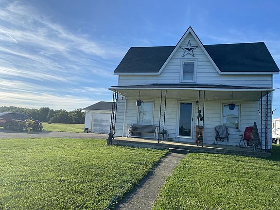 5th image of 1561 Apple Ln