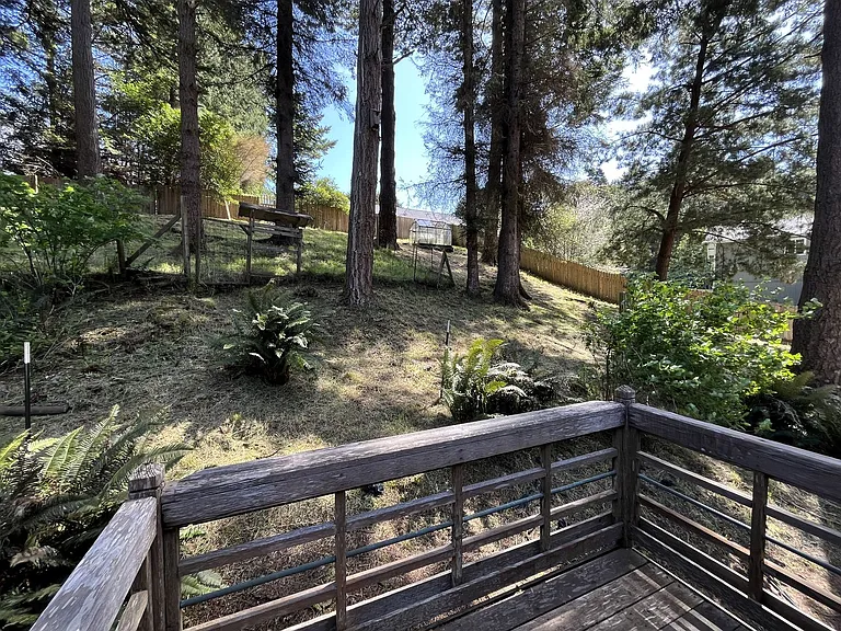 7025 London Dr — Photo 10