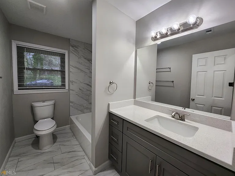 1858 Glen Echo Dr — Photo 5