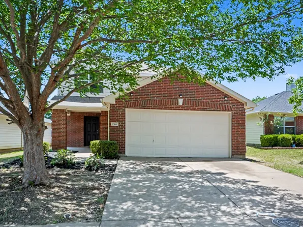 1966 Courtside Dr, Grand Prairie, TX 75051