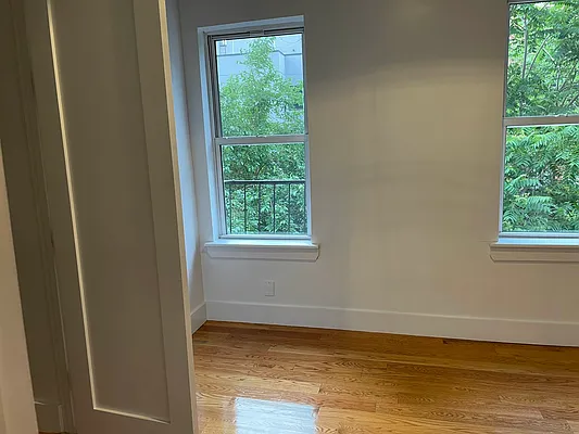 Rented by EXR | media 18