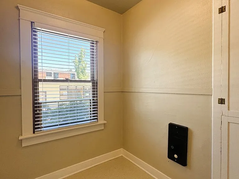 1263 Oak St #3 — Photo 5
