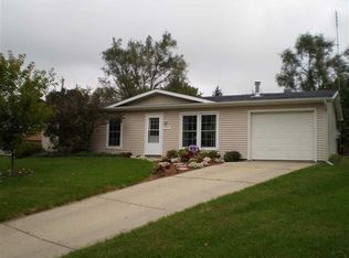 913 Dublin Ln, Angola, IN 46703