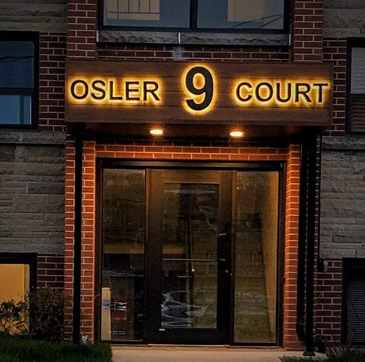 Osler Court Apartments — Photo 1