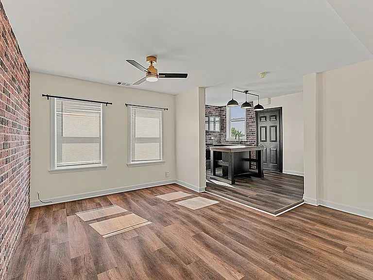 238 W 31st St #4W — Photo 2
