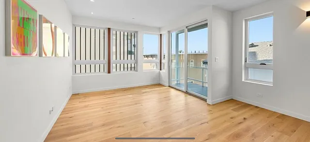 2 bed, 2.5 bath, 2295 sqft, $16,000 — Photo 4