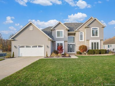 7469 Paradise Dr, Grand Blanc, MI, 48439
