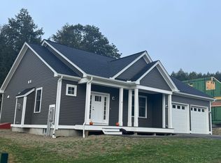 9 Rock Ridge Blvd, West Lebanon, NH 03784