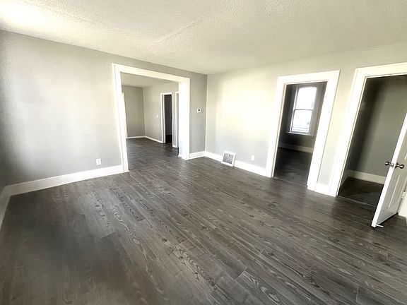 3rd image of 417 W 17th St #1