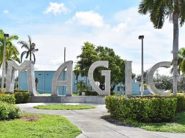 160 NE 60th St, Miami, FL 33137