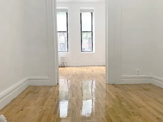 Rented by AJ Clarke | media 22