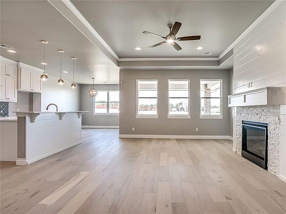 5th image of 12913 Firerock Cir