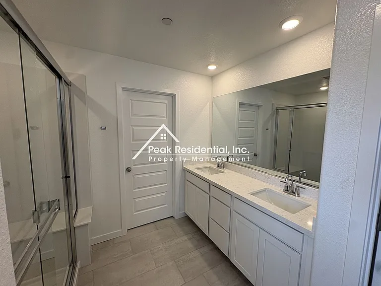 12636 Hereford Ave — Photo 26