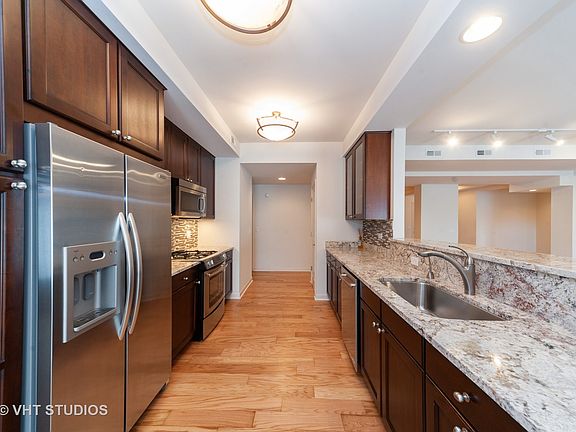 2nd image of 400 Village Grn Unit 304
