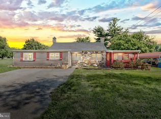 6090 Old Hanover Rd, Spring Grove, PA 17362