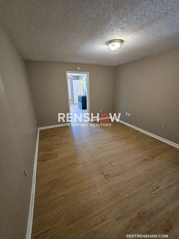 1 bed, 1.0 bath, 682 sqft, $400 — Photo 2