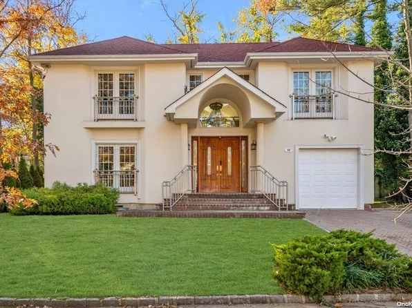 68 Warwick Road, Great Neck, NY 11023