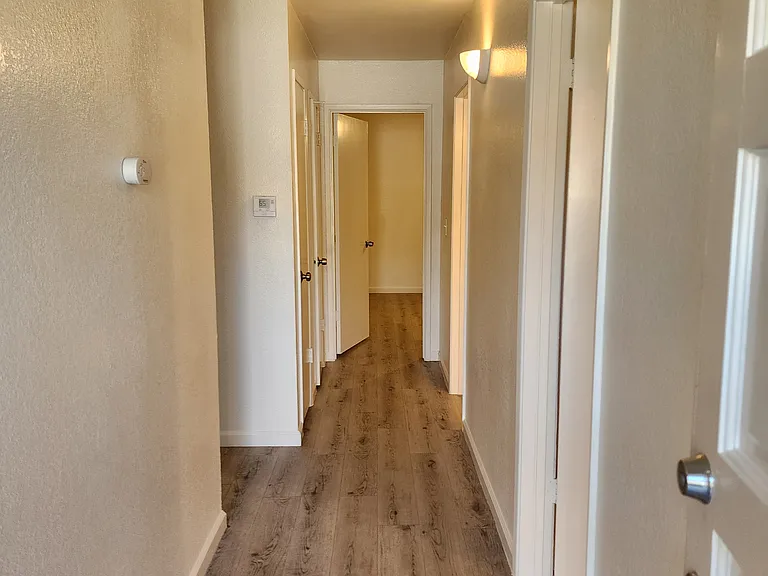 Casa Blanca Apartments — Photo 13