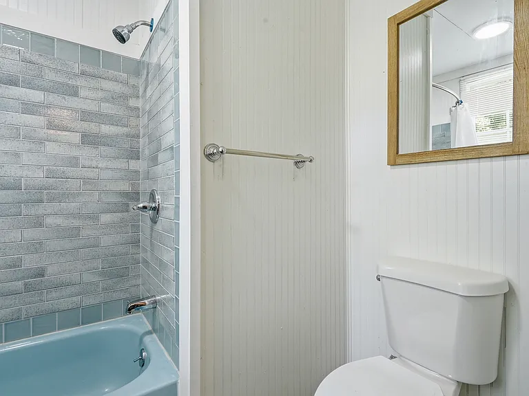 520 E Hall Ln — Photo 12