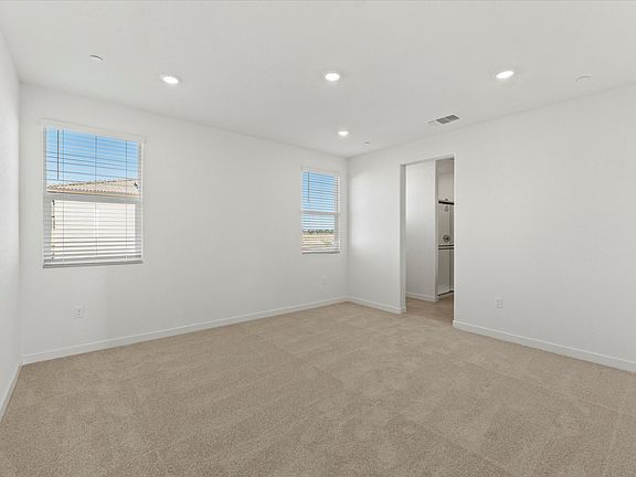 SAC_Asheville-At-East-Village_3528_Bedroom_E_5300-Allentown-Wy