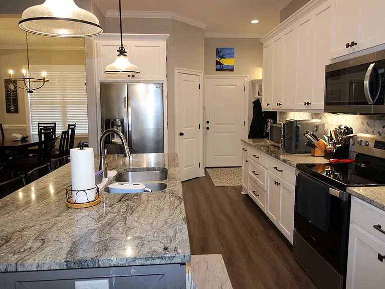 28 Redington Dr — Photo 8