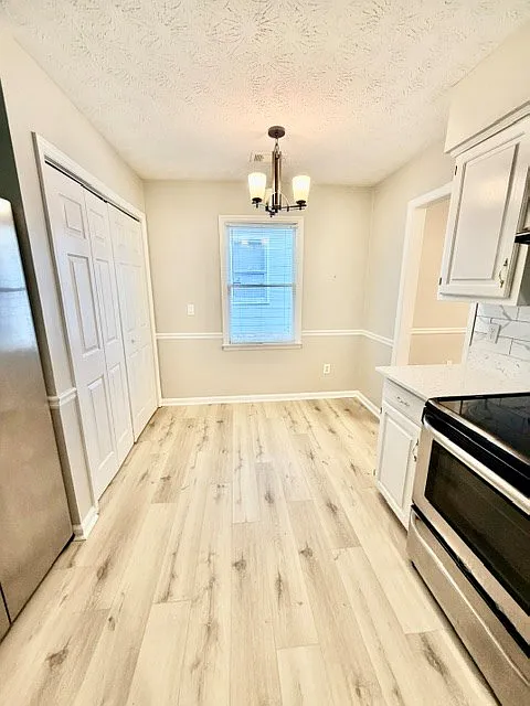 3 bed, 1327 sqft, $1,550 — Photo 4