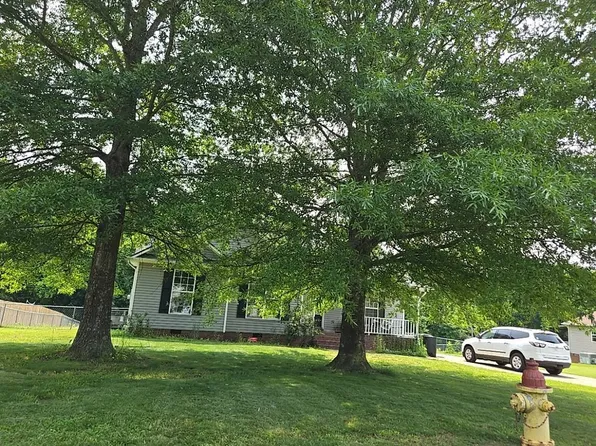 221 Timberline Dr, Lawrenceburg, TN 38464