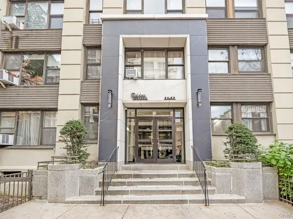 98-50 63rd Drive image 2 of 19