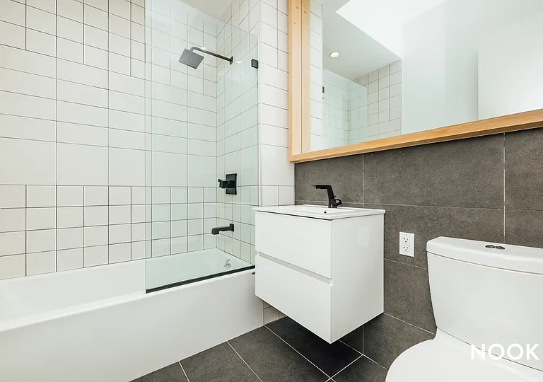 215 Freeman St #4B — Photo 9