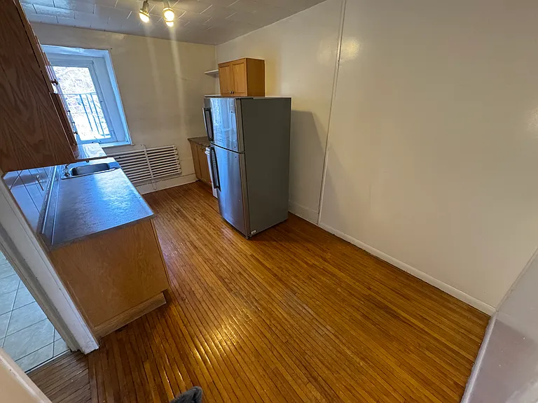 125 King St E — Photo 26