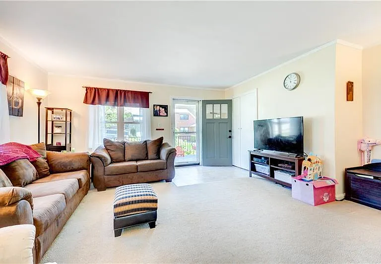 362 Questend Ave — Photo 9