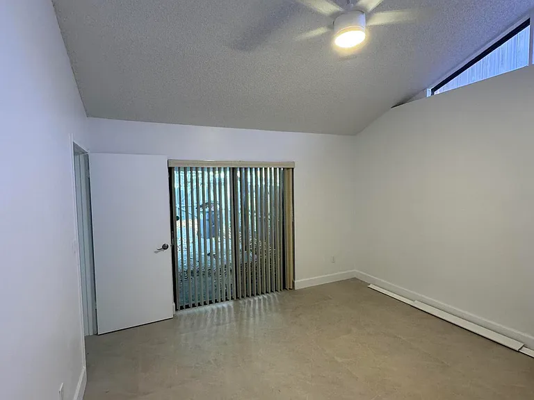 1148 Summit Trail Cir #D — Photo 9