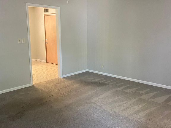 3rd image of 420 Barbour Ave