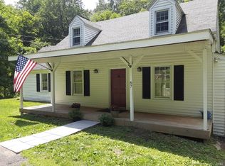 67 Hanover Rd, Newtown, CT 06470