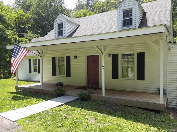 67 Hanover Road, Newtown, CT 06470