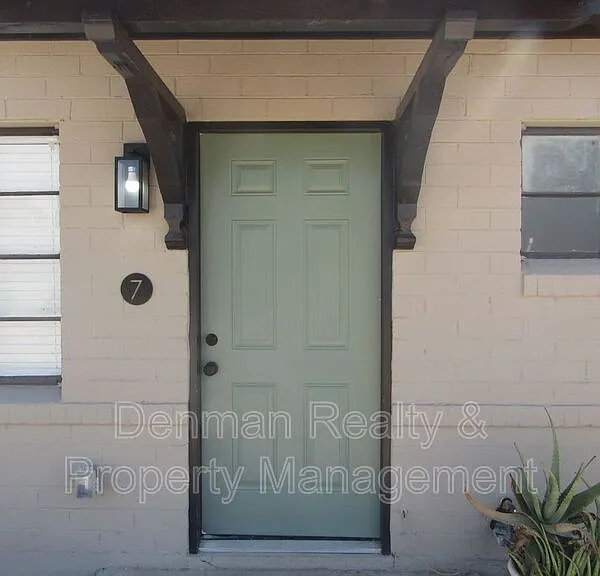 4306 N 12th St #7 — Photo 1