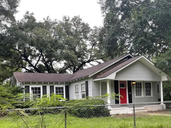 255 Frank St #A-b, Kountze, TX 77625