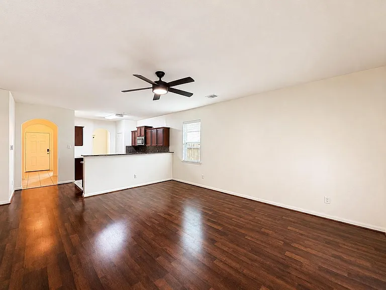8739 Leclaire Meadow Dr — Photo 8