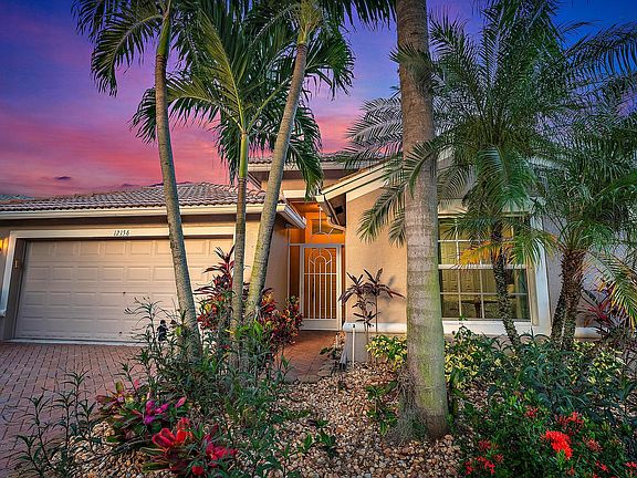 3rd image of 12156 La Vita Way