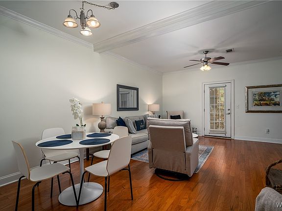 4th image of 3218 Veterans Memorial Pkwy APT 3306