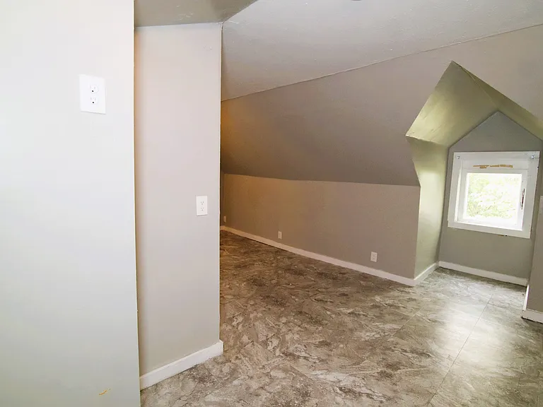 10514 Mount Auburn Ave #2 — Photo 9