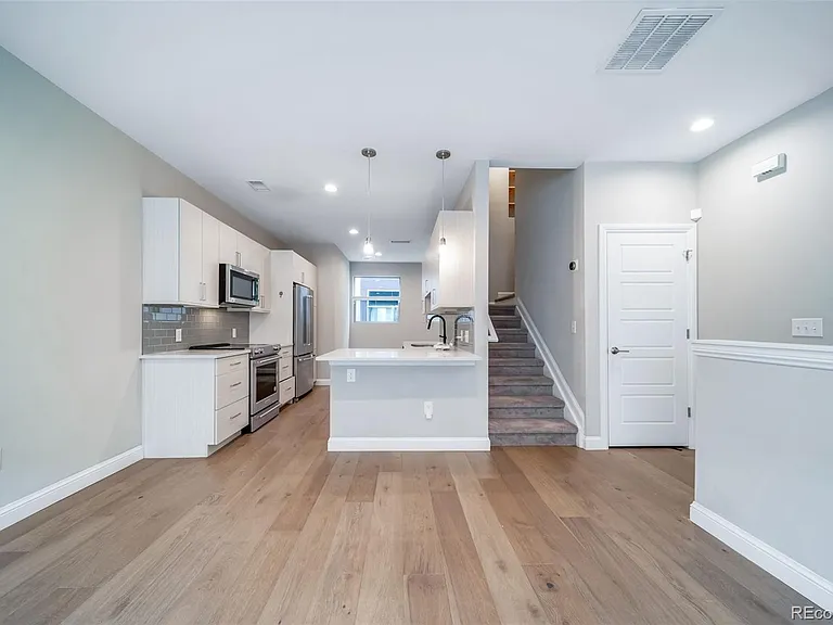 1752 Williams St — Photo 11