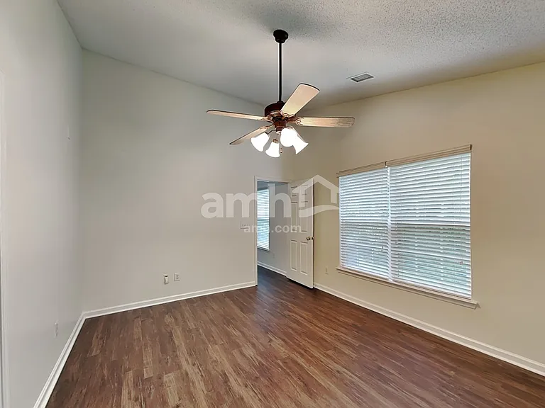 8526 Appledale Dr — Photo 10