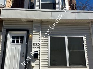 943 S Paxon St, Philadelphia, PA 19143