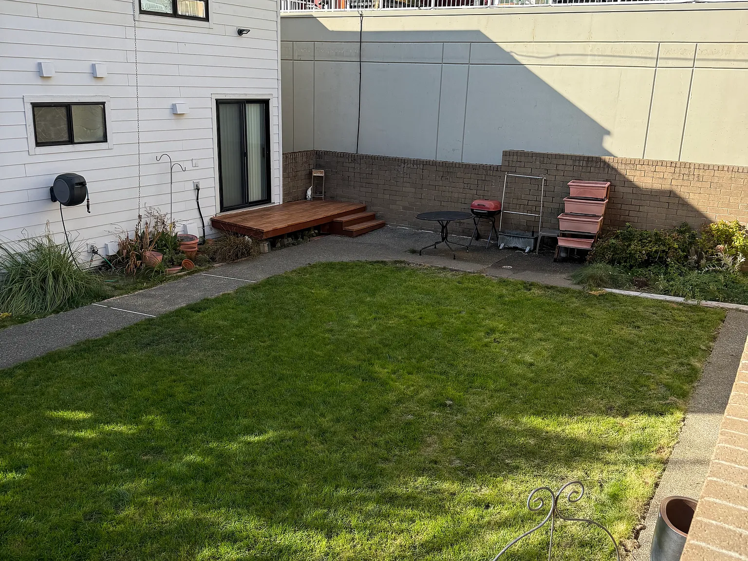 5038 California Ave SW — Photo 3